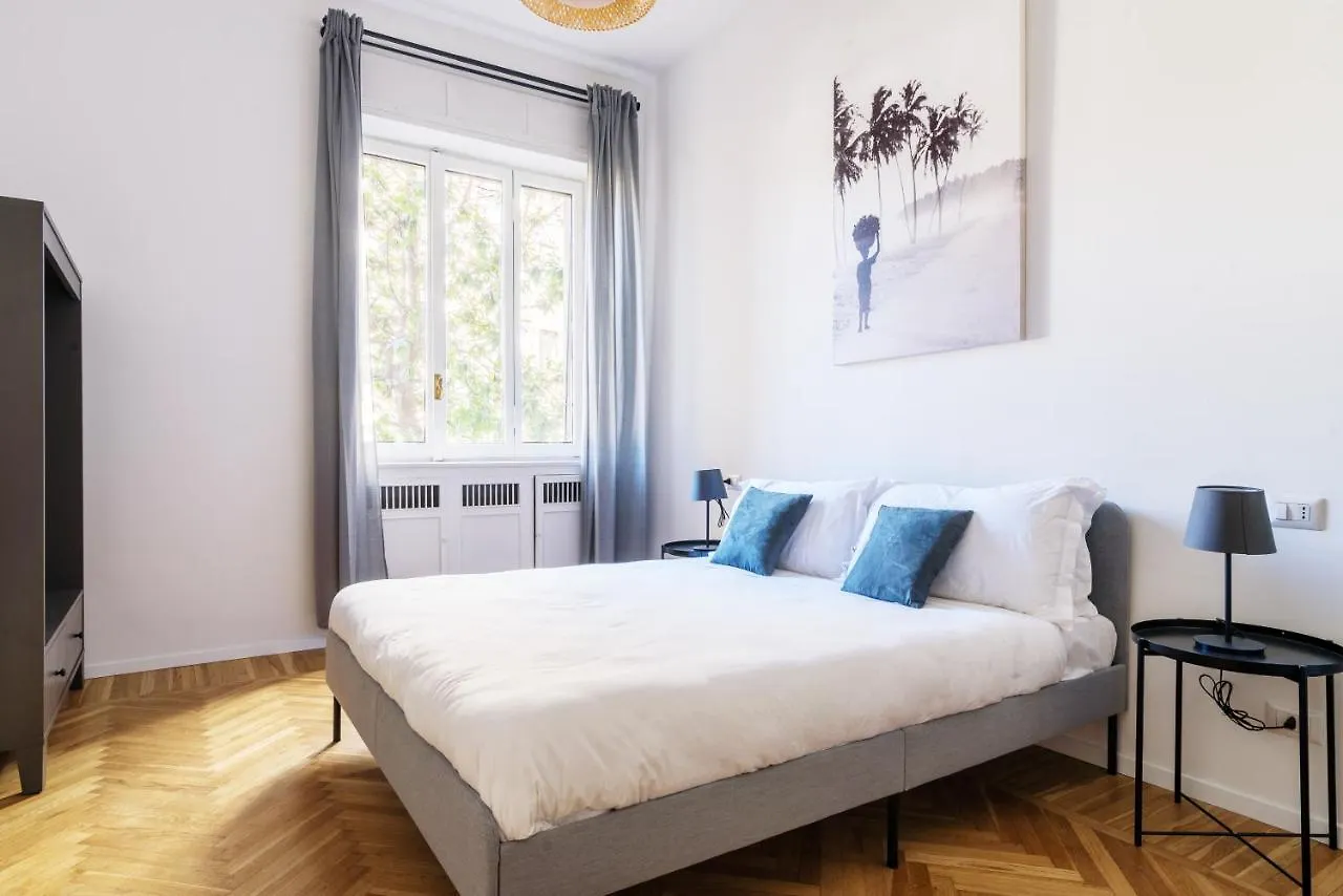 Hemeras Boutique Homes Luxury 4Bdr Close to Duomo Milan