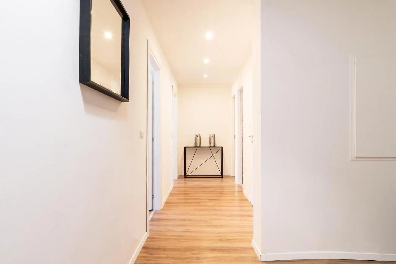 Hemeras Boutique Homes Luxury 4Bdr Close to Duomo Milan Appartement