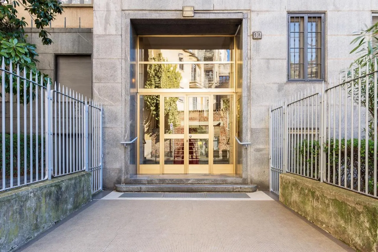 Hemeras Boutique Homes Luxury 4Bdr Close to Duomo Milan Italie